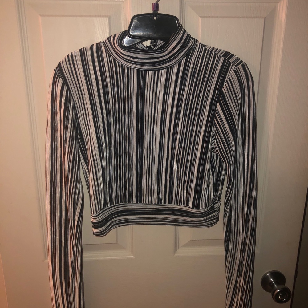 Fashion nova crop top